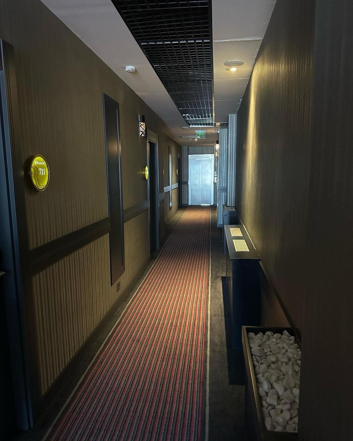 Отель Ramada By Wyndham Сивас Экстерьер фото